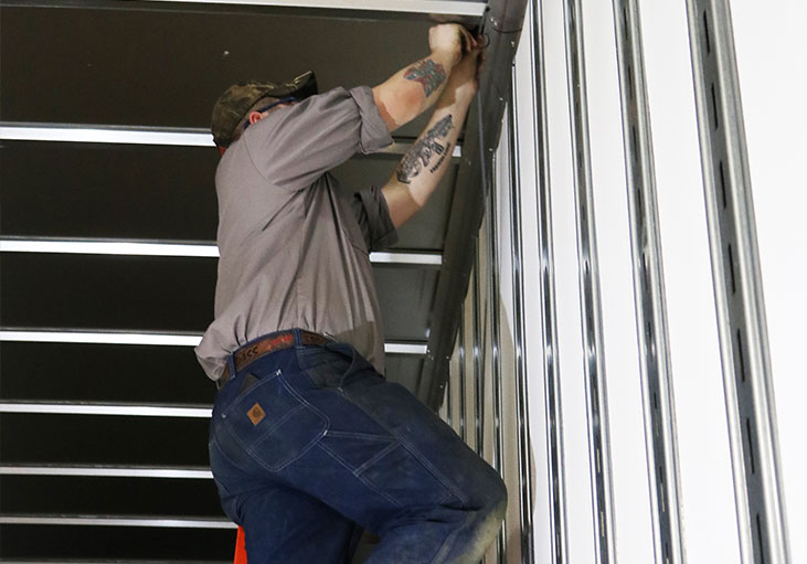 Service Crossroads Trailer Sales & Service Albert Lea, MN Luverne